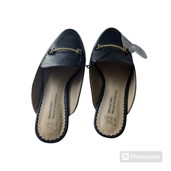 Time and Tru Slip On Shoes. Memory Foam. Size 7. Black. NWT - Picture 6 of 10